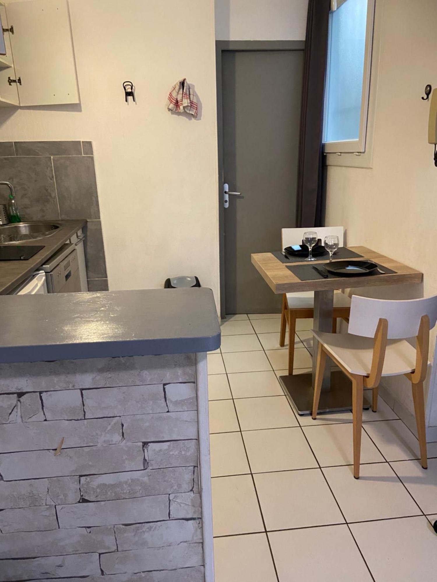 Studio Triangle Arene Gare Maison Carree Placette Ним Екстериор снимка
